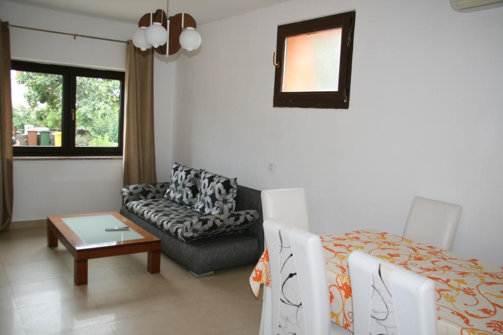 Apartments Karabaic Krk Krk Town Zewnętrze zdjęcie