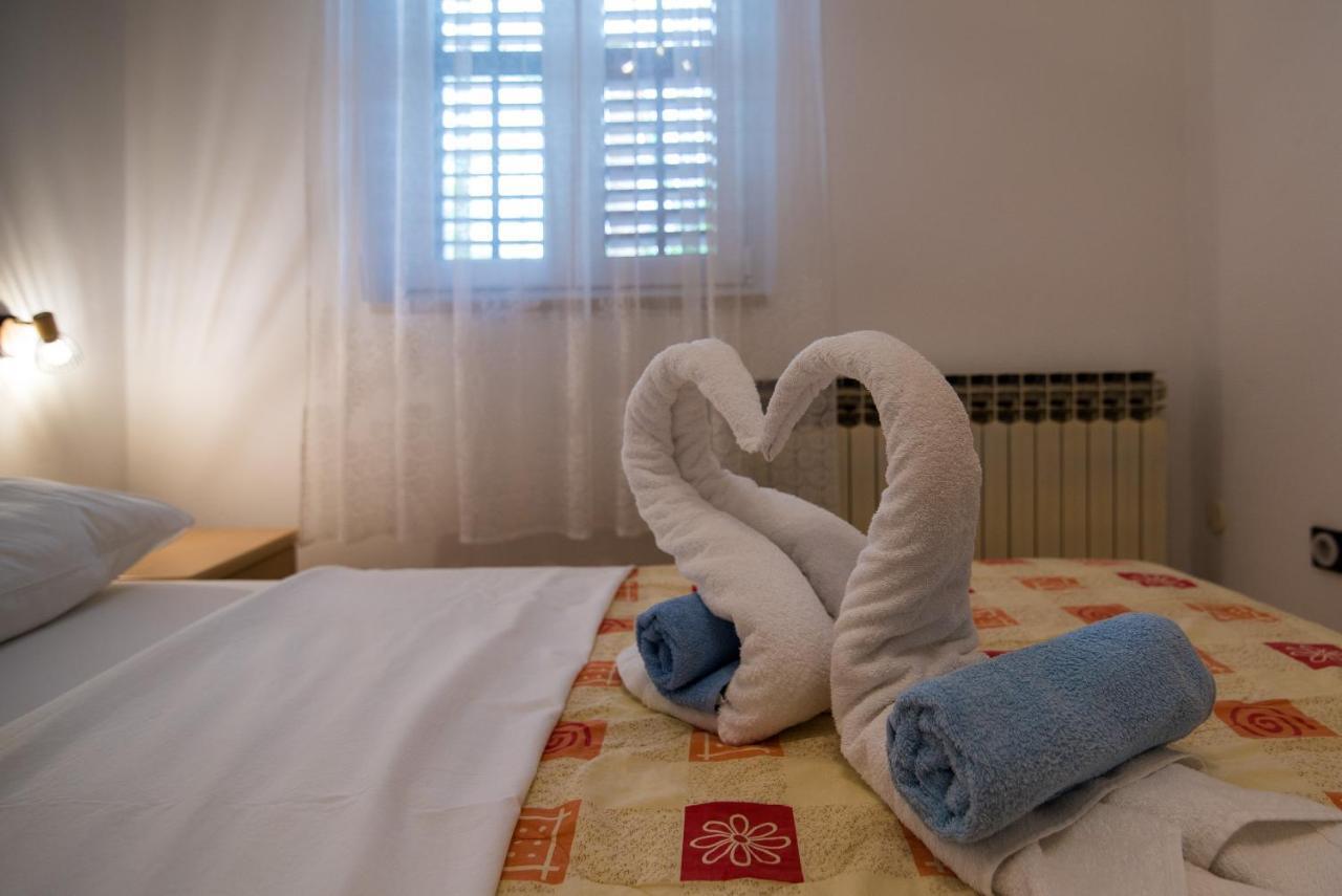 Apartments Karabaic Krk Krk Town Zewnętrze zdjęcie