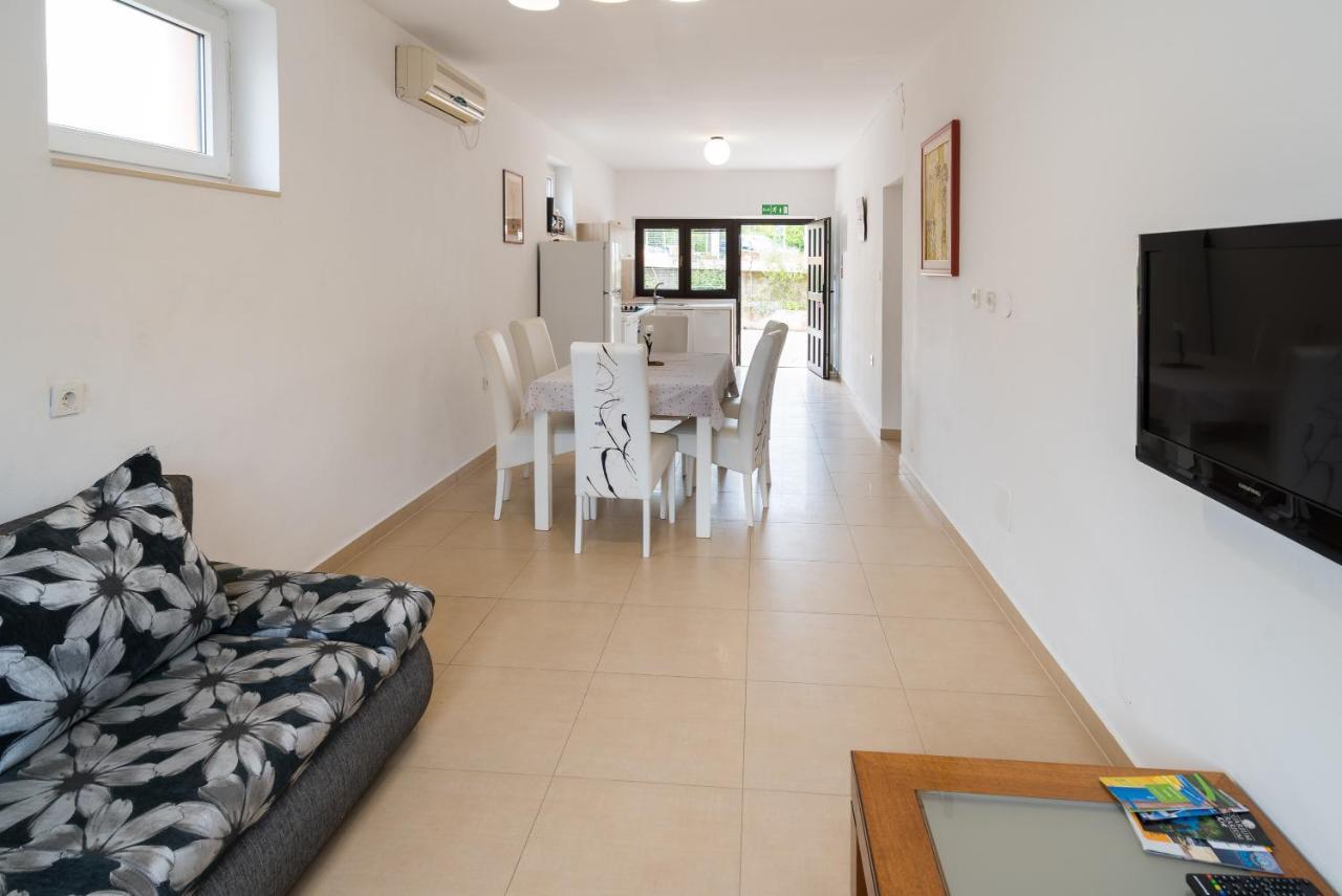 Apartments Karabaic Krk Krk Town Zewnętrze zdjęcie